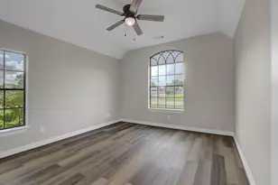 112 Washington Ave, Clute, TX 77531 - Photo 27