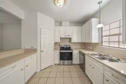 5502 Finch Street #B, Houston, TX 77028 - Photo 9