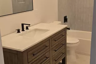 1403 Bramblebury Dr, Sugar Land, TX 77498 - Photo 17