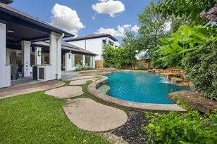 4817 Linden St, Bellaire, TX 77401 - Photo 37