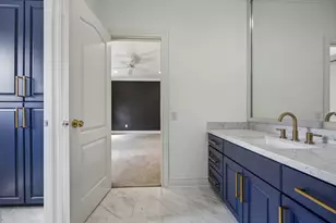 4817 Linden St, Bellaire, TX 77401 - Photo 35