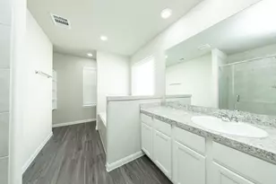 8125 Vanilla Orchid Dr, Houston, TX 77016 - Photo 17