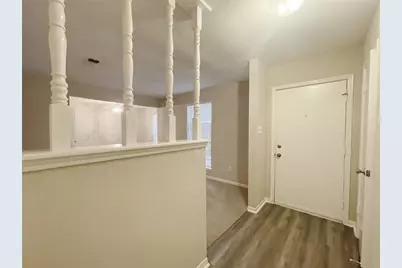 13 N Deerfoot Circle, The Woodlands, TX 77380 - Photo 3