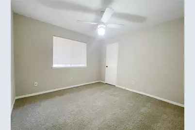 13 N Deerfoot Circle, The Woodlands, TX 77380 - Photo 17