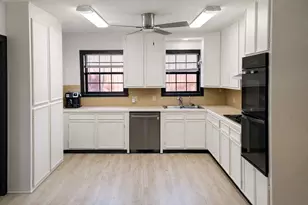 5315 Bayway Dr, Baytown, TX 77520 - Photo 7