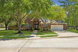 803 Woodcrest Dr, Friendswood, TX 77546 - Photo 37