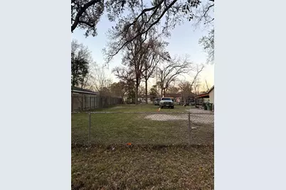 8135 Laura Koppe Road, Houston, TX 77028 - Photo 5