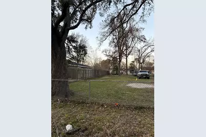 8135 Laura Koppe Road, Houston, TX 77028 - Photo 3