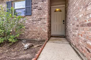 9738 Gulfstream Dr, Conroe, TX 77303 - Photo 3