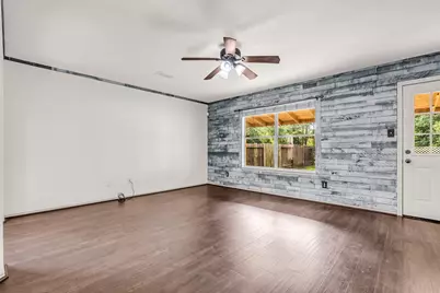 9738 Gulfstream Drive, Conroe, TX 77303 - Photo 5