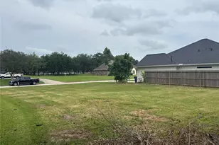 2510 Ridgewood Dr, West Columbia, TX 77486 - Photo 1