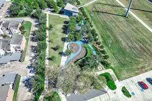 3900 Woodchase Dr Dr, Houston, TX 77042 - Photo 29