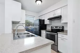 3900 Woodchase Dr Dr, Houston, TX 77042 - Photo 13