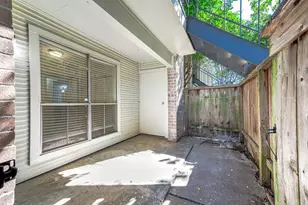 3900 Woodchase Dr Dr, Houston, TX 77042 - Photo 9