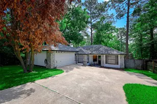 147 Thunderbird Dr, Conroe, TX 77304 - Photo 1