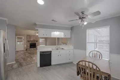 147 Thunderbird Drive, Conroe, TX 77304 - Photo 11