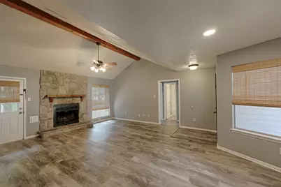 147 Thunderbird Drive, Conroe, TX 77304 - Photo 7