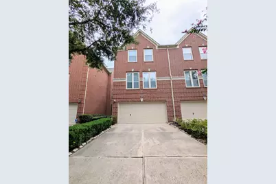 830 E Heights Hollow Ln, Houston, TX 77007 - Photo 1