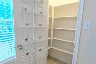 830 E Heights Hollow Ln, Houston, TX 77007 - Photo 15