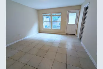 830 E Heights Hollow Ln, Houston, TX 77007 - Photo 7