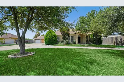 426 27th Street, San Leon, TX 77539 - Photo 1