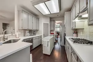 6702 Springcrest Dr, Sugar Land, TX 77479 - Photo 9