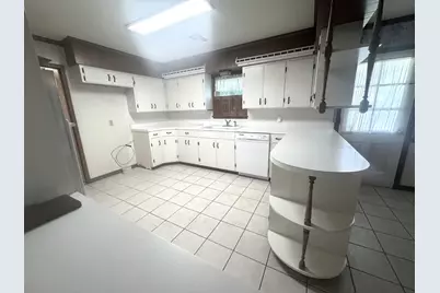 803 Merry Lane, Wharton, TX 77488 - Photo 9