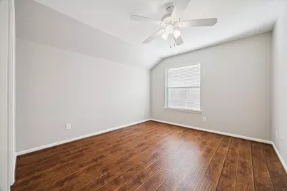 6 Douvaine Court, The Woodlands, TX 77382 - Photo 17