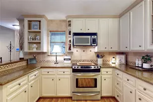 142 Sentinel Oaks, Pinehurst, TX 77362 - Photo 13