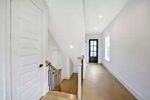 14007 Memorial Reserve Pl, Houston, TX 77079 - Photo 9