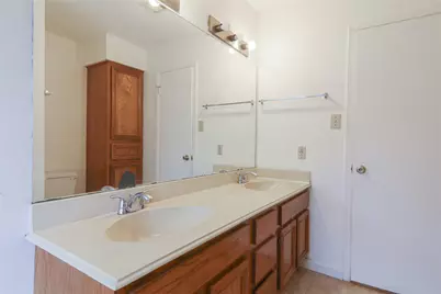 10802 Sashay Drive, Houston, TX 77099 - Photo 11
