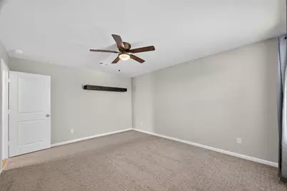 718 Harvest Bluff Drive, Rosharon, TX 77583 - Photo 19