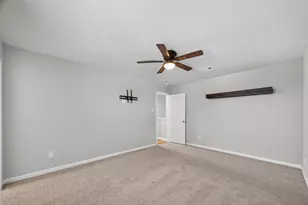 718 Harvest Bluff Dr, Rosharon, TX 77583 - Photo 19