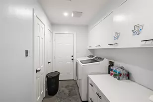 4 Thunderbird Dr, Conroe, TX 77304 - Photo 31