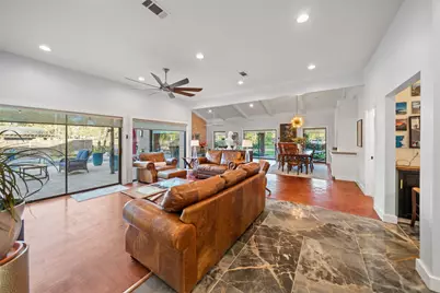 4 Thunderbird Drive, Conroe, TX 77304 - Photo 11