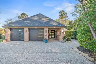 4 Thunderbird Dr, Conroe, TX 77304 - Photo 1