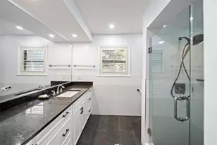 4 Thunderbird Dr, Conroe, TX 77304 - Photo 29