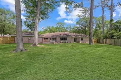 3 Briarwood Drive, Conroe, TX 77301 - Photo 37