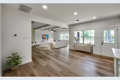3 Briarwood Drive, Conroe, TX 77301 - Photo 15