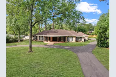 3 Briarwood Drive, Conroe, TX 77301 - Photo 3