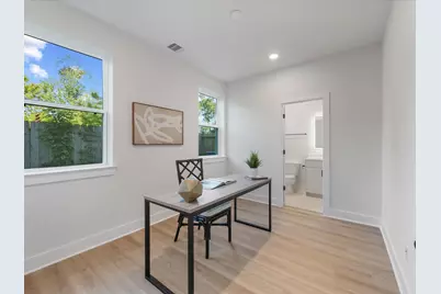 4709 Thornton Villas Lane, Houston, TX 77018 - Photo 7