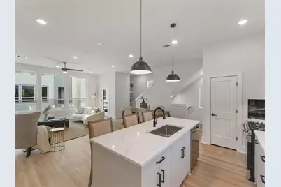 4709 Thornton Villas Lane, Houston, TX 77018 - Photo 11