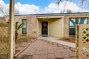 8322 Windy Oaks Dr, Houston, TX 77040 - Photo 9