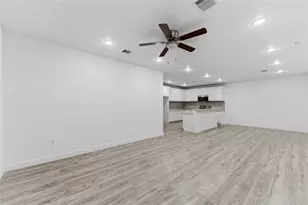 8237 Madera Rd, Houston, TX 77078 - Photo 9