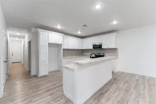 8237 Madera Rd, Houston, TX 77078 - Photo 5