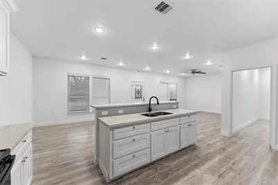 8237 Madera Road, Houston, TX 77078 - Photo 7