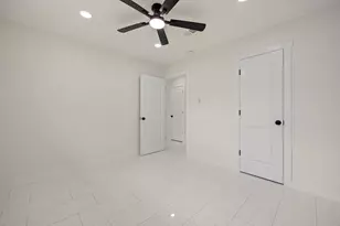 1510 Spillers Ln, Houston, TX 77043 - Photo 37