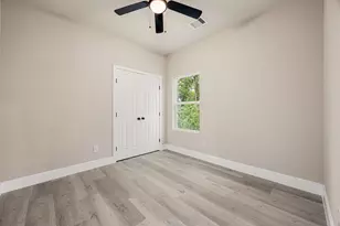 5420 Lynnfield St, Houston, TX 77028 - Photo 27