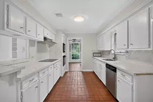 5810 Boyce Springs Dr, Houston, TX 77066 - Photo 11
