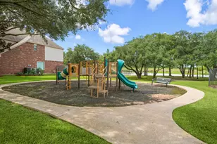 22 Crestview Trail, Houston, TX 77082 - Photo 39